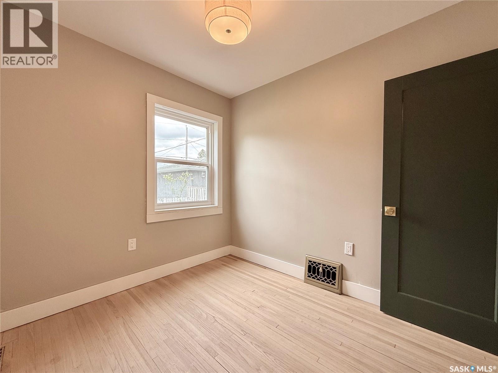 2471 Broder STREET - 32