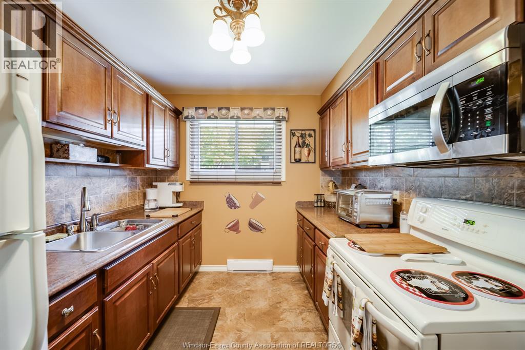 #54 2629 VINE COURT - 10