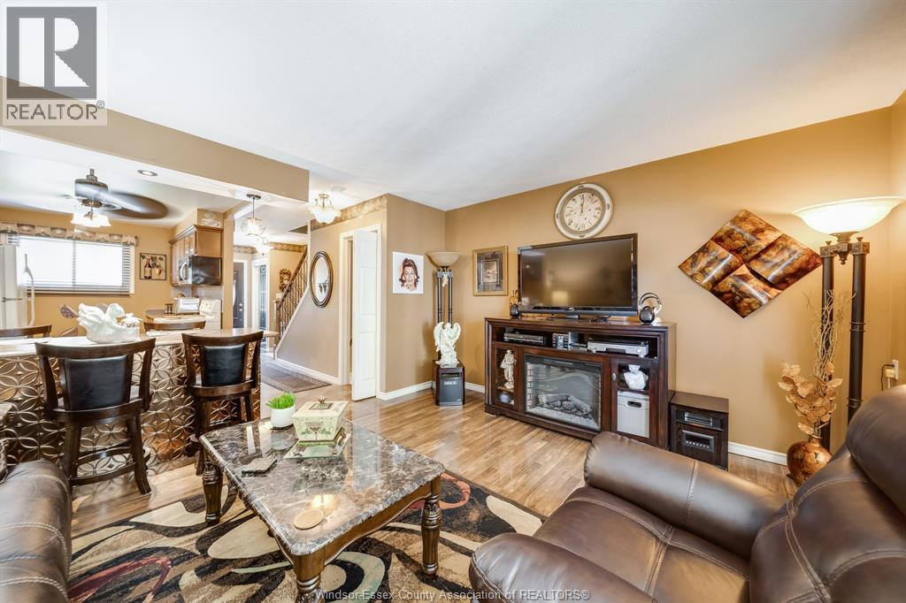 #54 2629 VINE COURT - 16