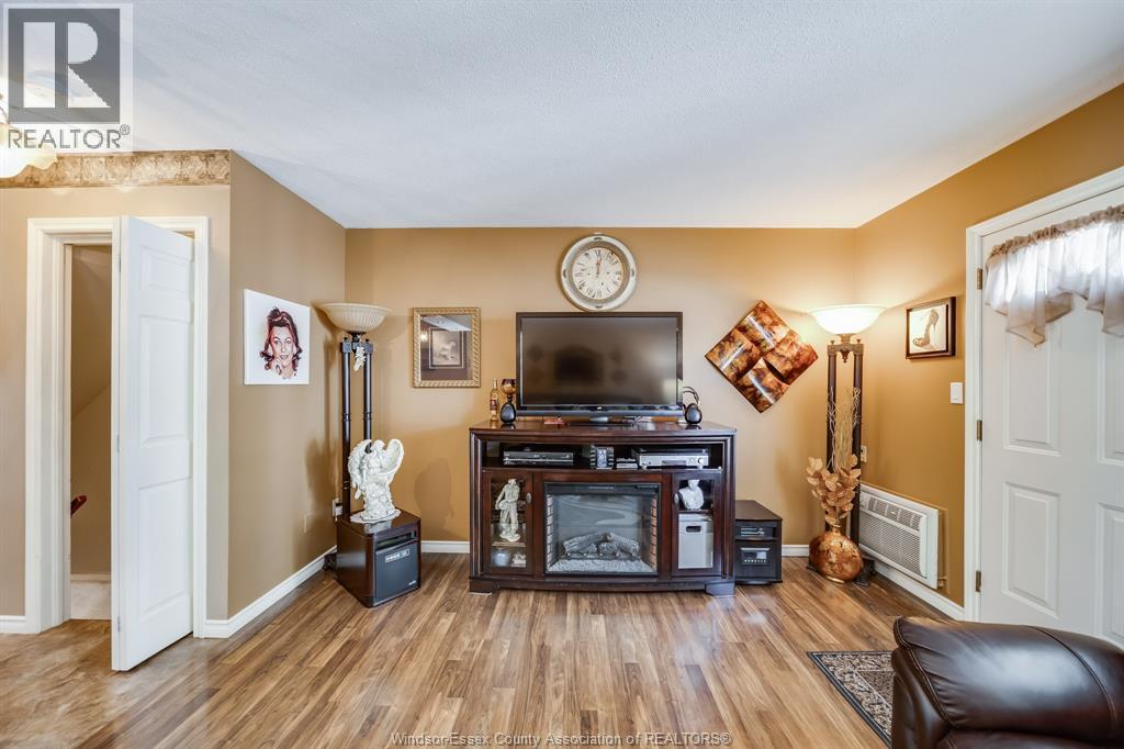 #54 2629 VINE COURT - 17