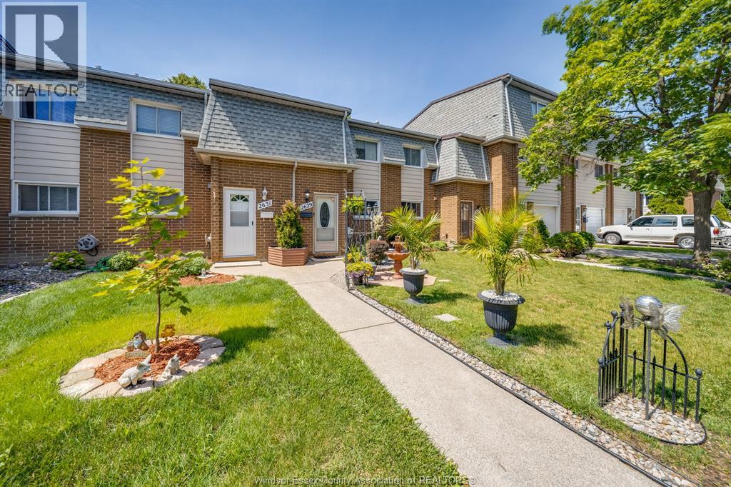 #54 2629 VINE COURT - 2