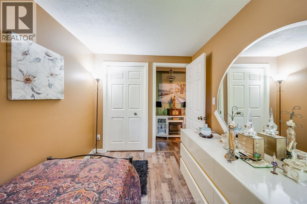 #54 2629 VINE COURT - 24