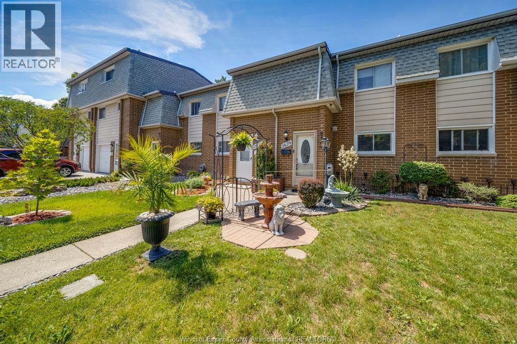 #54 2629 VINE COURT - 3