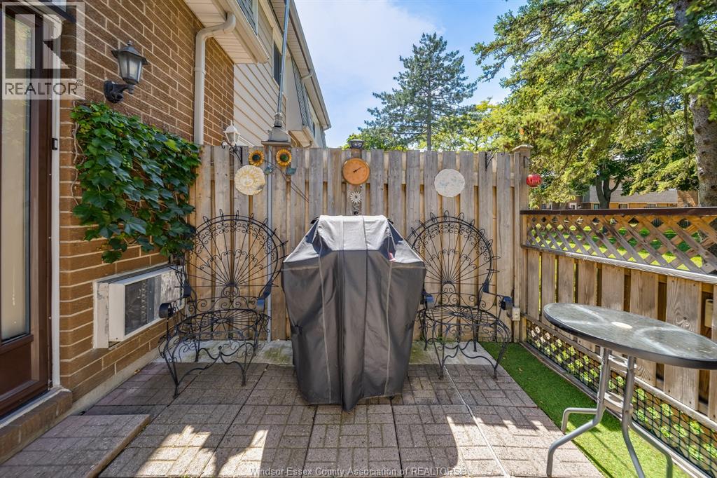 #54 2629 VINE COURT - 35