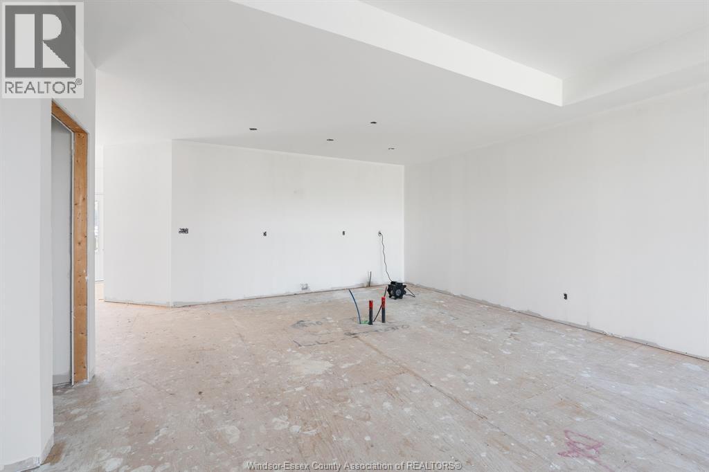 176 McLellan AVENUE - 11