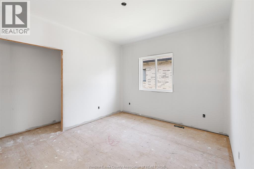 176 McLellan AVENUE - 21