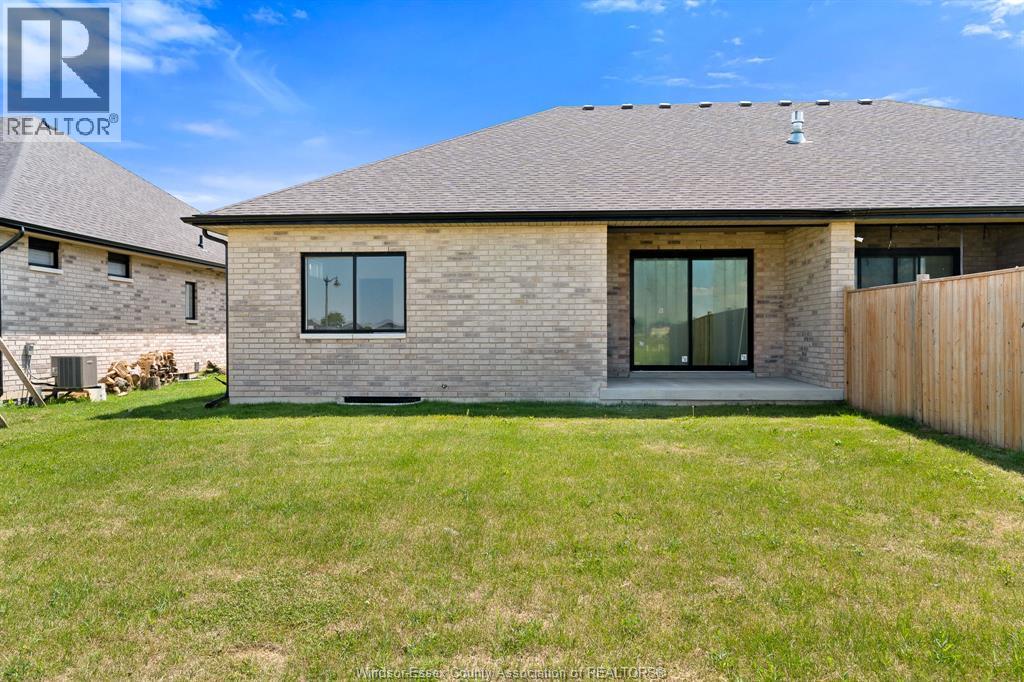 176 McLellan AVENUE - 27