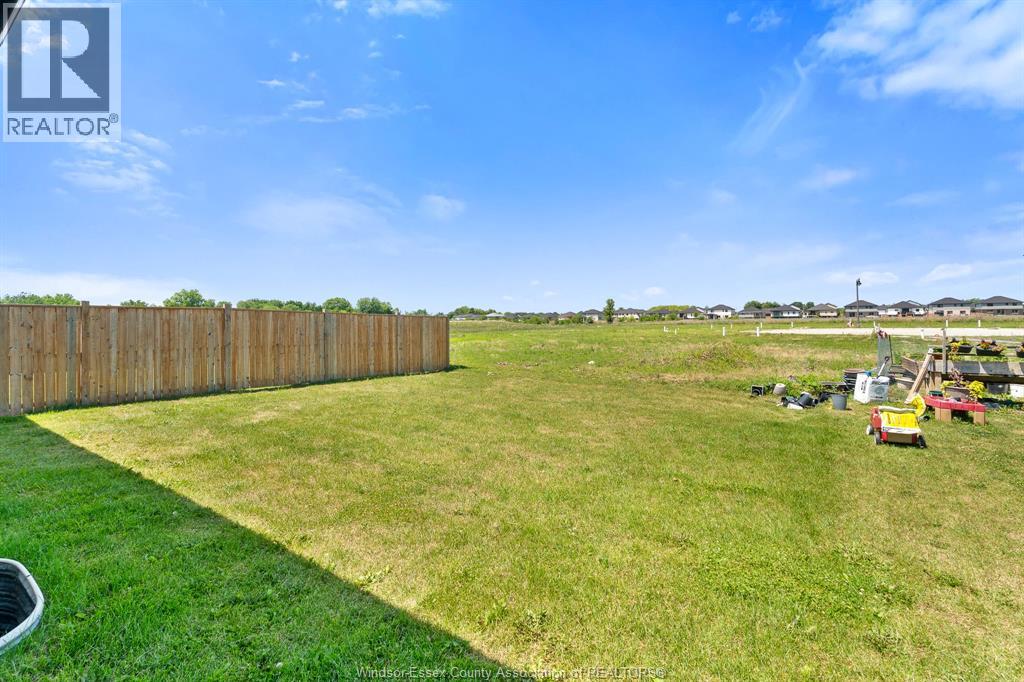 176 McLellan AVENUE - 28