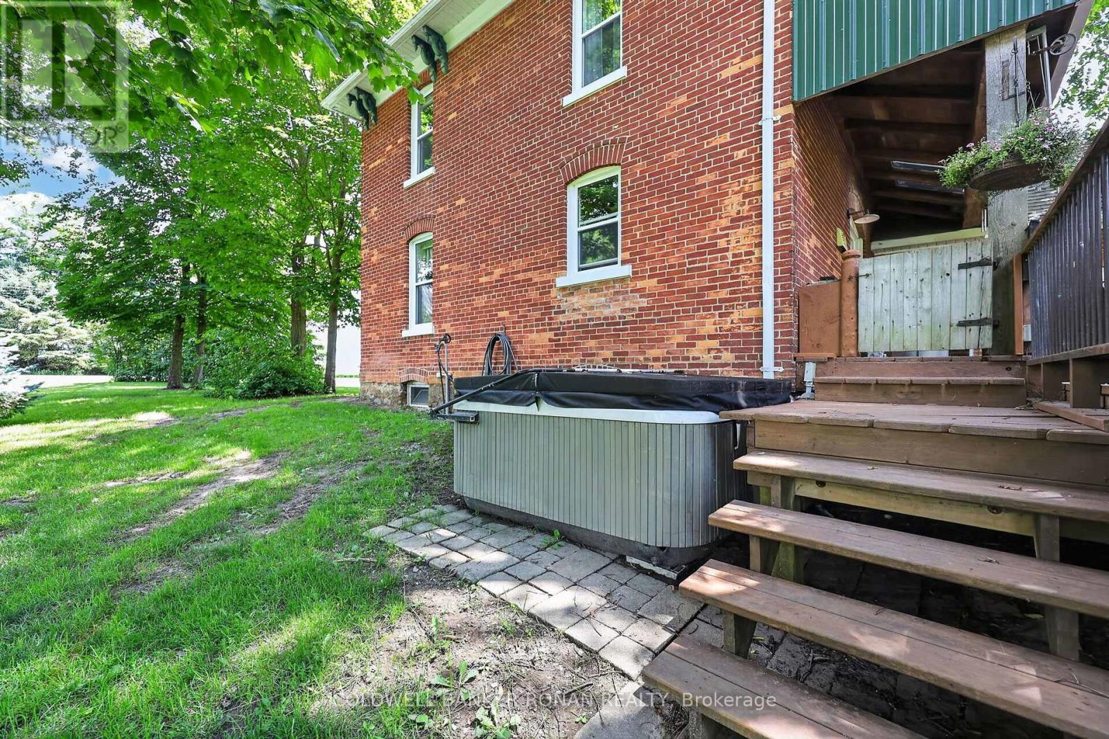 5814 CONCESSION ROAD 7 - 31