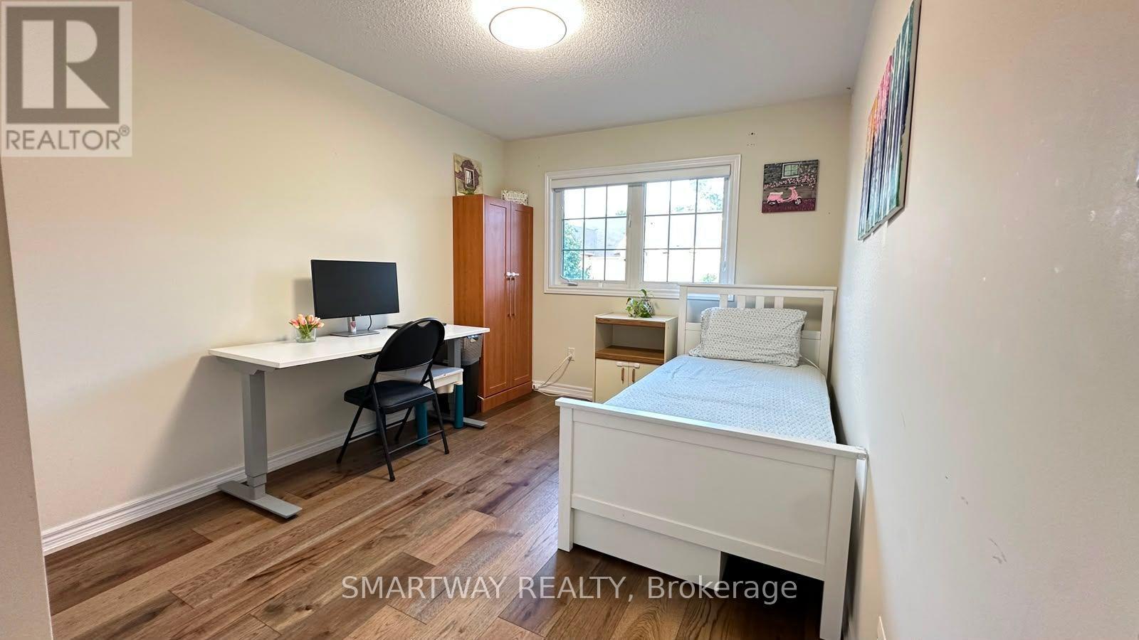 2437 MONTAGNE AVENUE - 29
