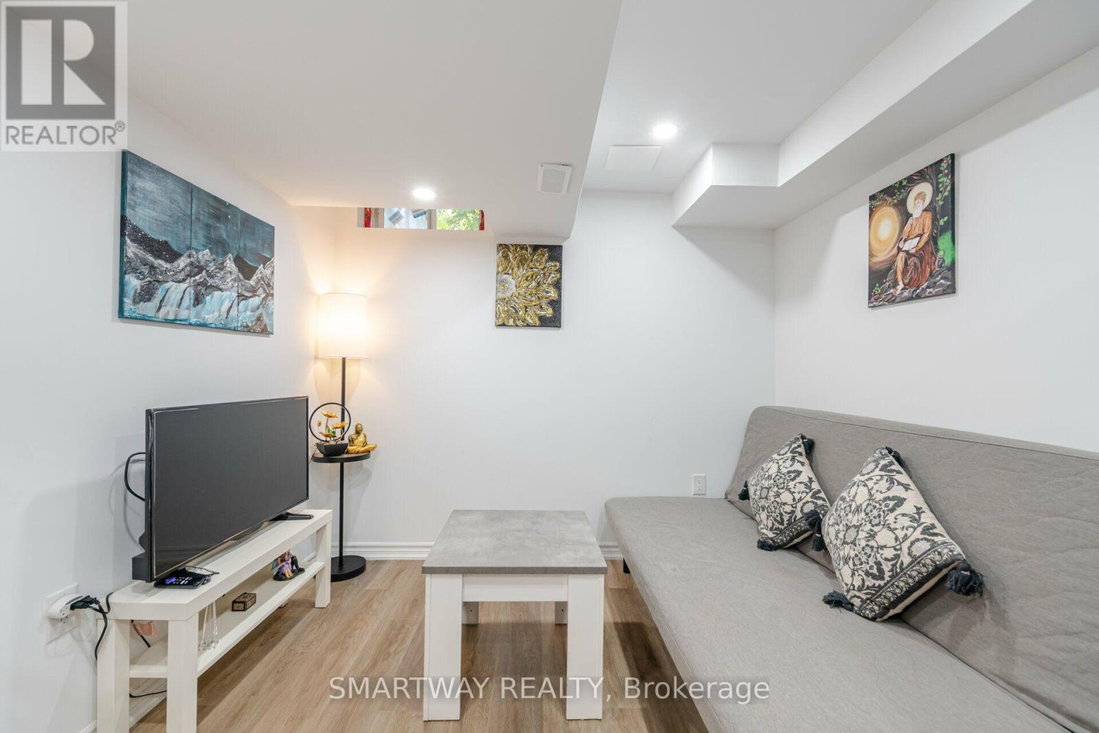 2437 MONTAGNE AVENUE - 37