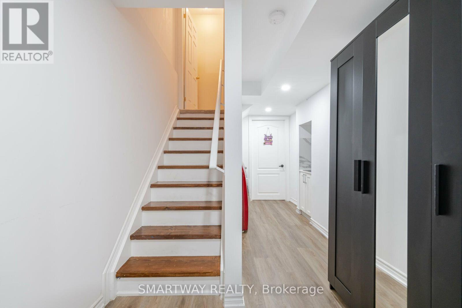 2437 MONTAGNE AVENUE - 30