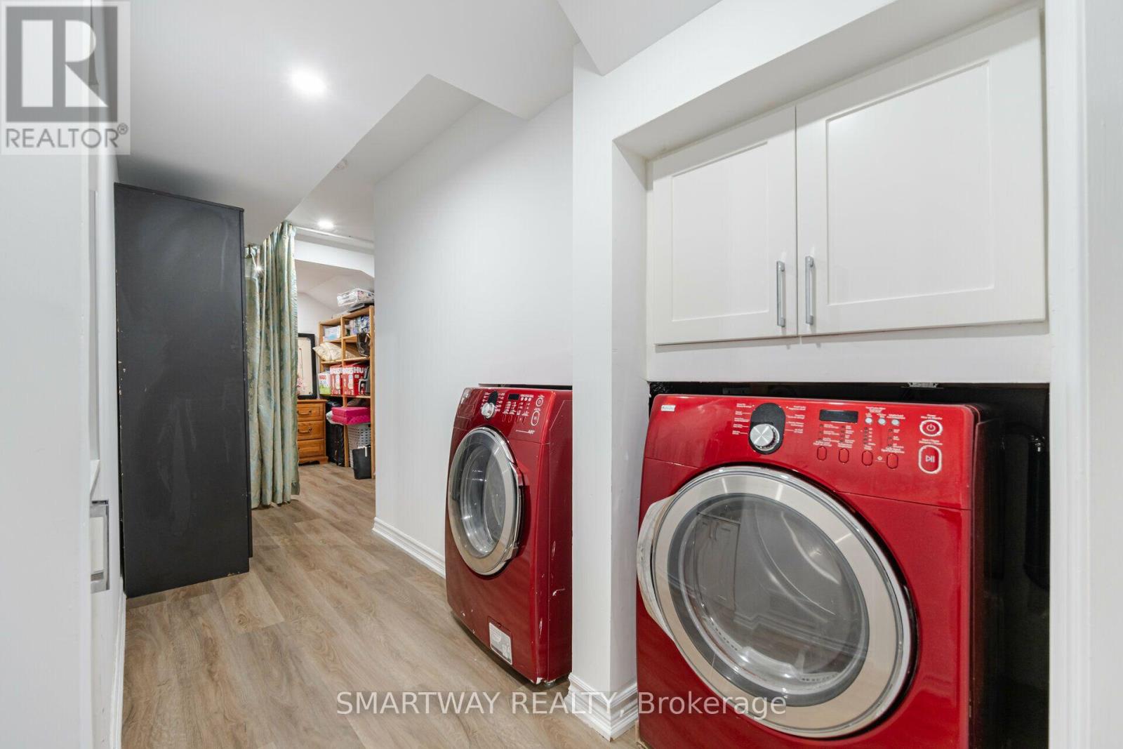 2437 MONTAGNE AVENUE - 32