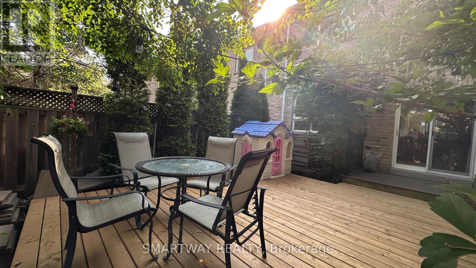 2437 MONTAGNE AVENUE - 42