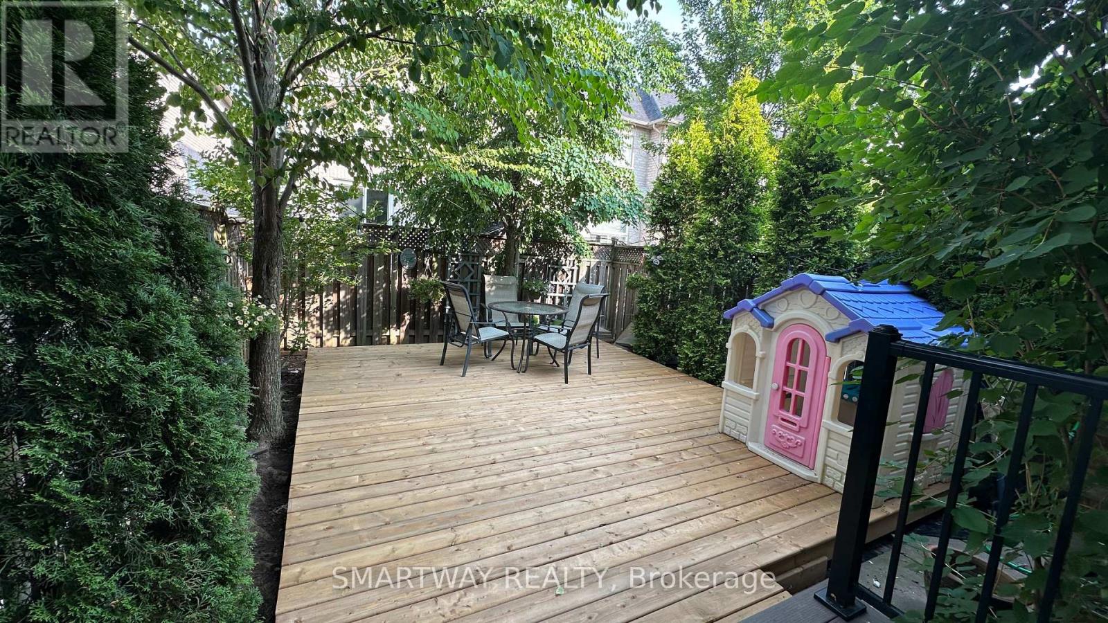 2437 MONTAGNE AVENUE - 40