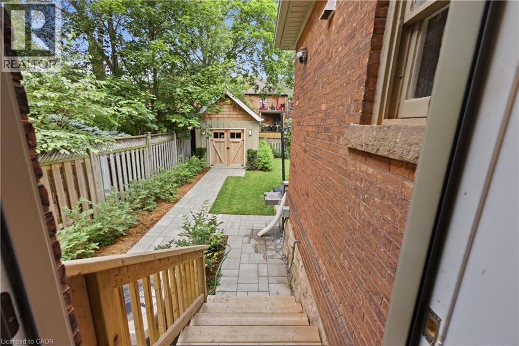2 COTTAGE Avenue - 12