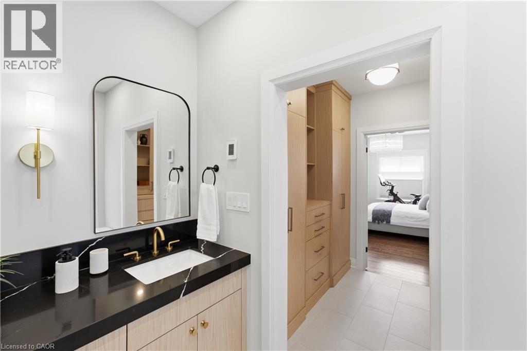 2 COTTAGE Avenue - 20