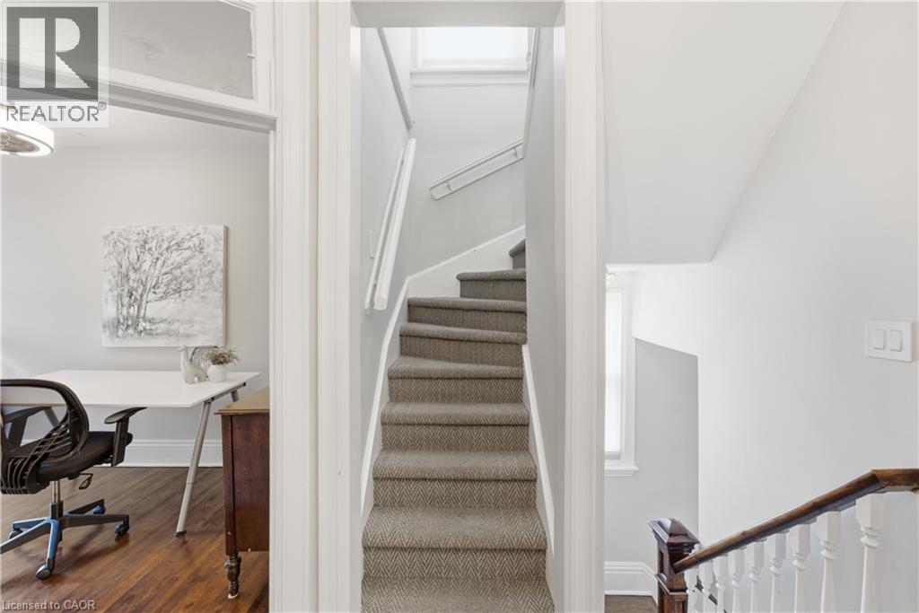 2 COTTAGE Avenue - 23