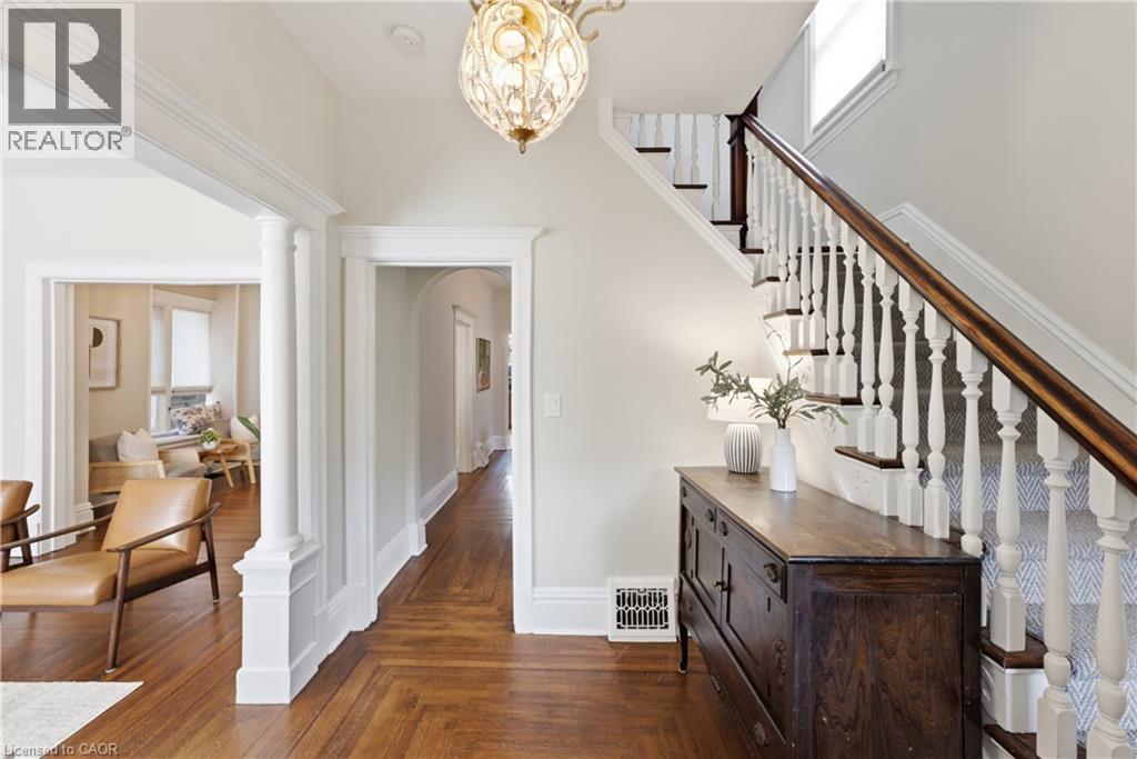 2 COTTAGE Avenue - 4