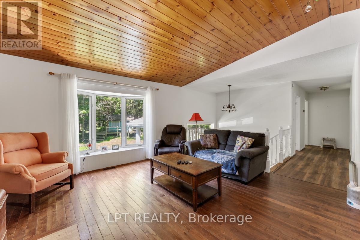 192 GULF ROAD - 11