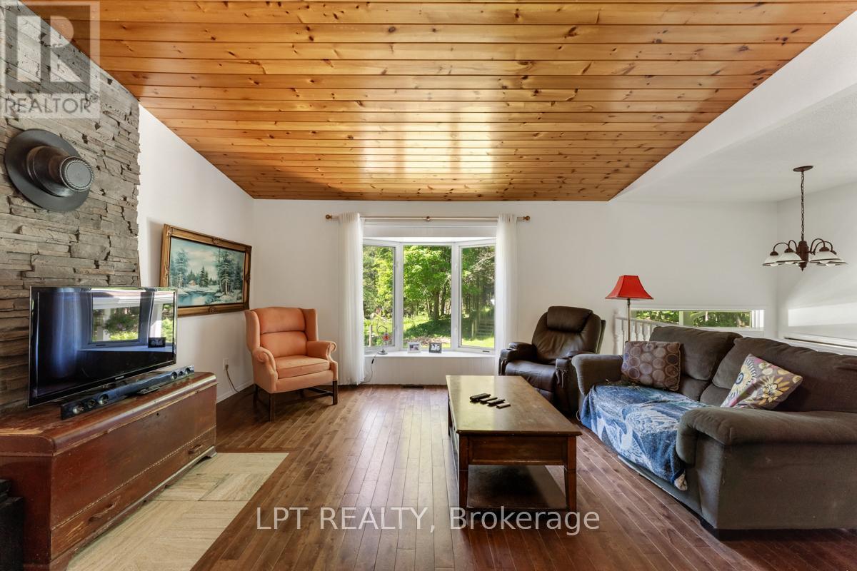 192 GULF ROAD - 12