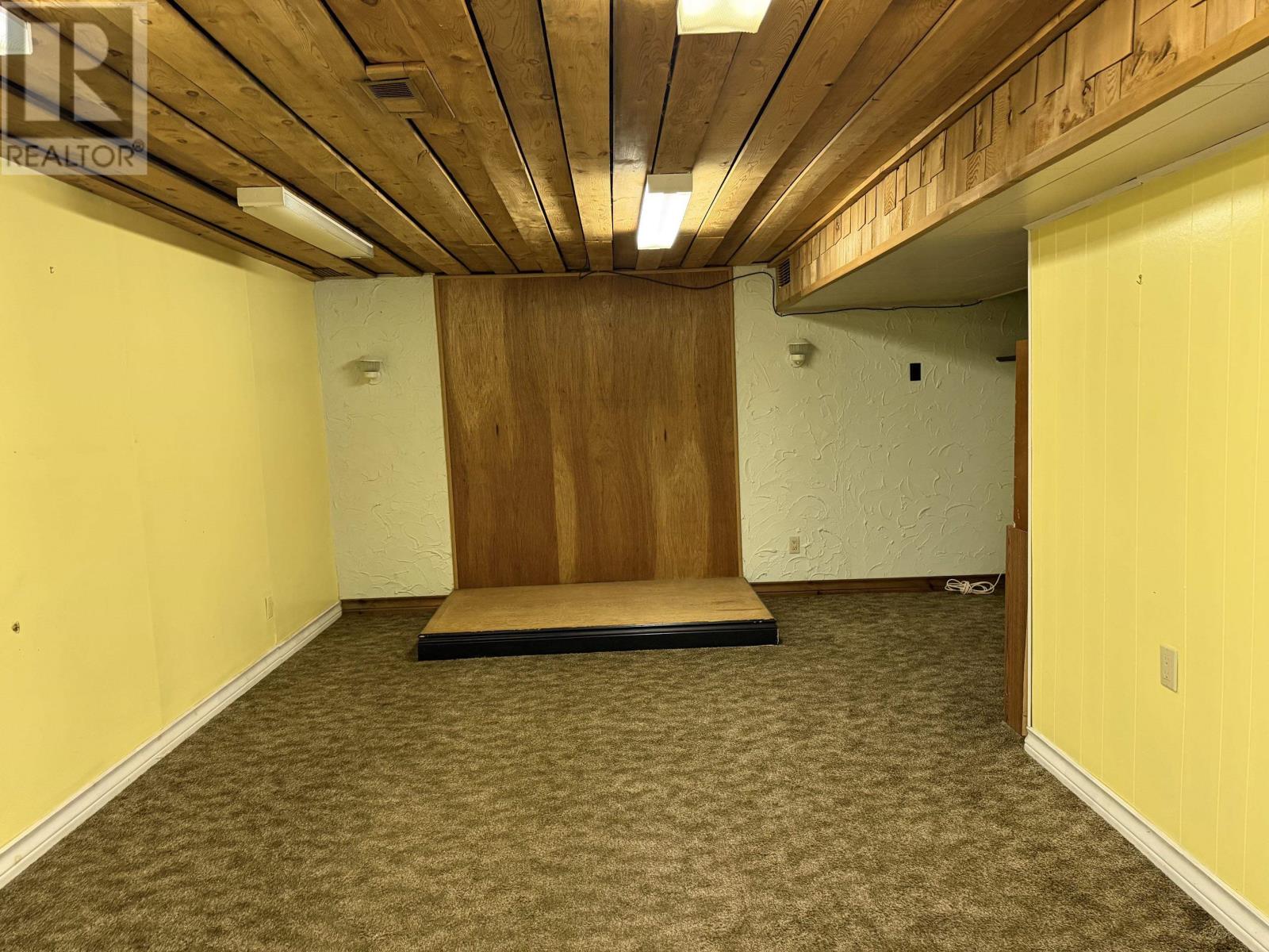 4 Elizabeth AVE - 19