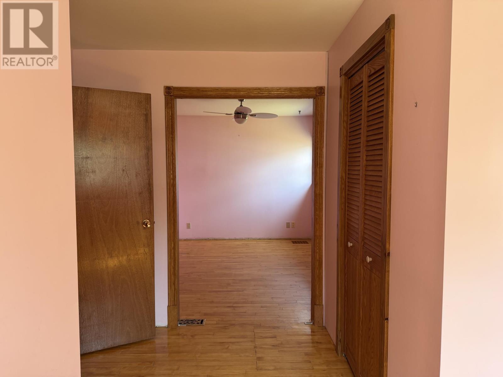 4 Elizabeth AVE - 8