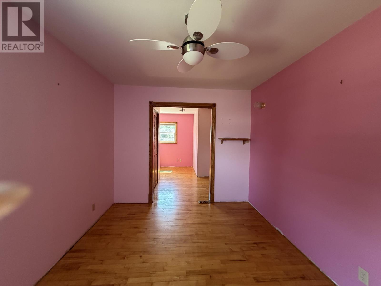 4 Elizabeth AVE - 7