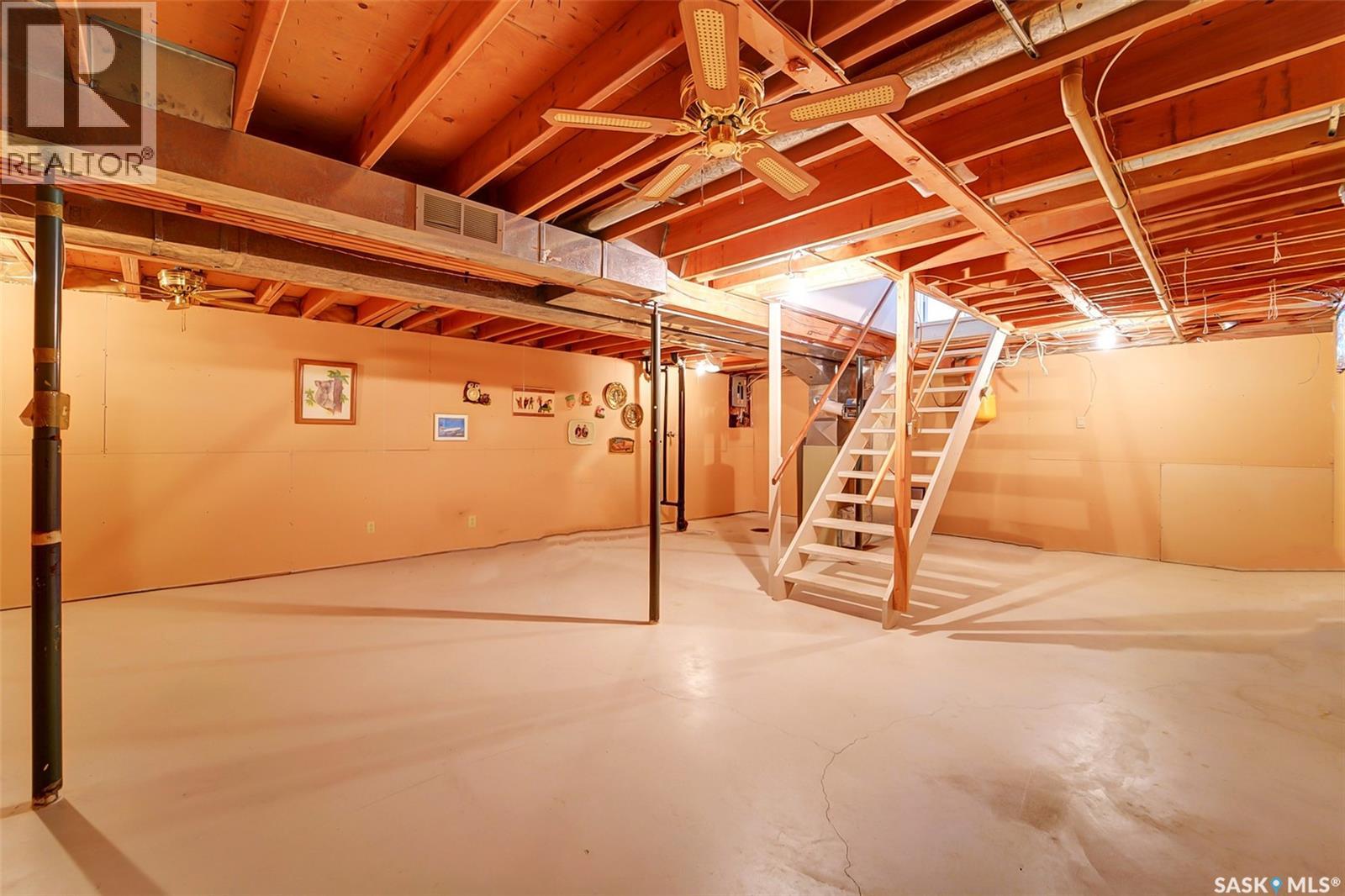 334 Johnson CRESCENT - 29