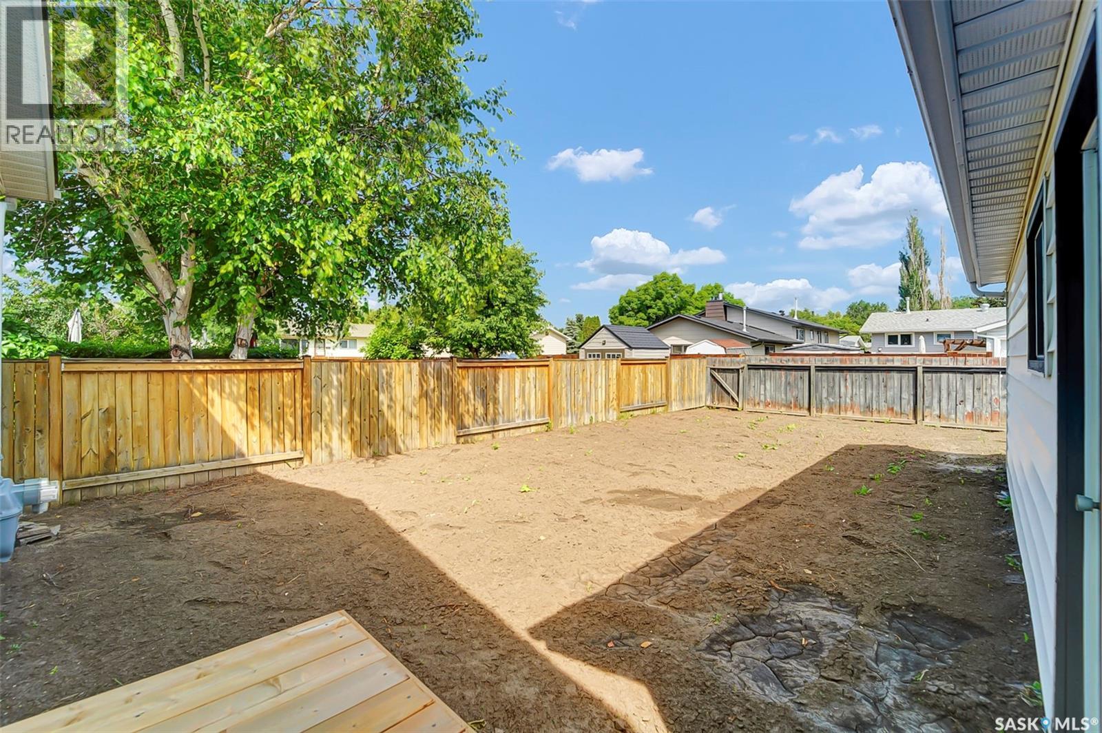 334 Johnson CRESCENT - 6