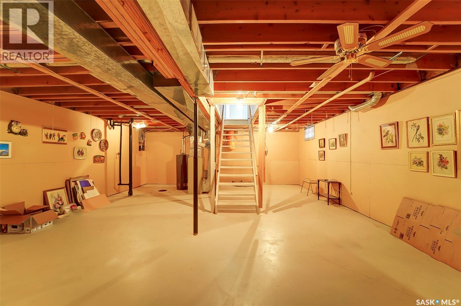 334 Johnson CRESCENT - 26