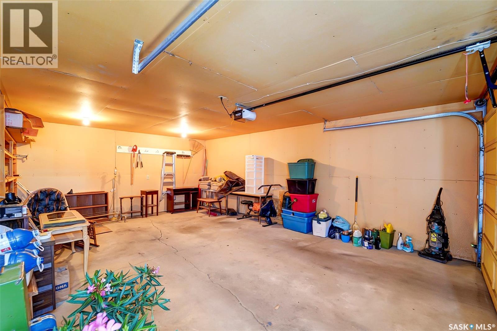 334 Johnson CRESCENT - 30