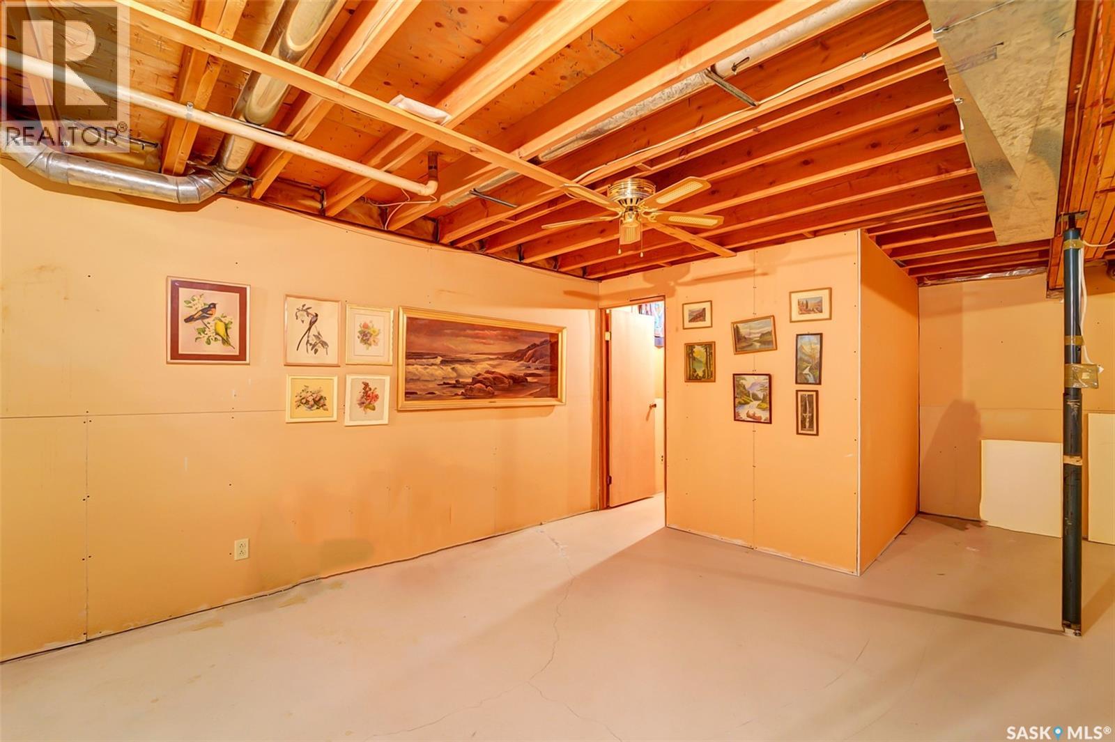 334 Johnson CRESCENT - 27