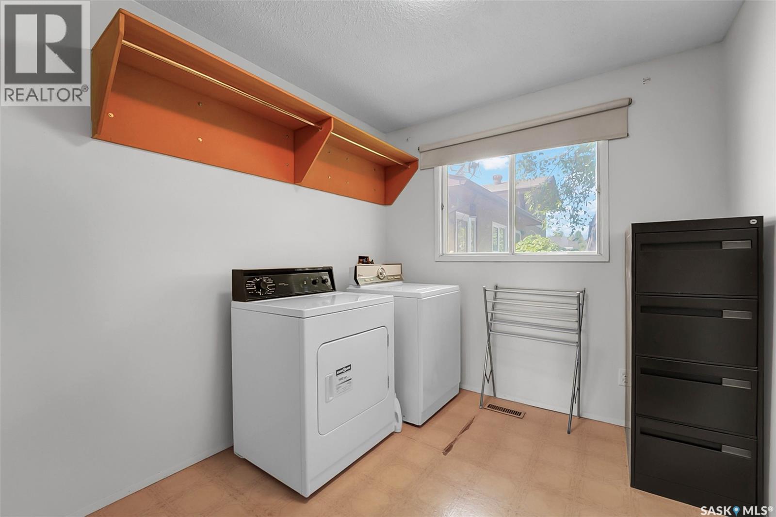 334 Johnson CRESCENT - 21