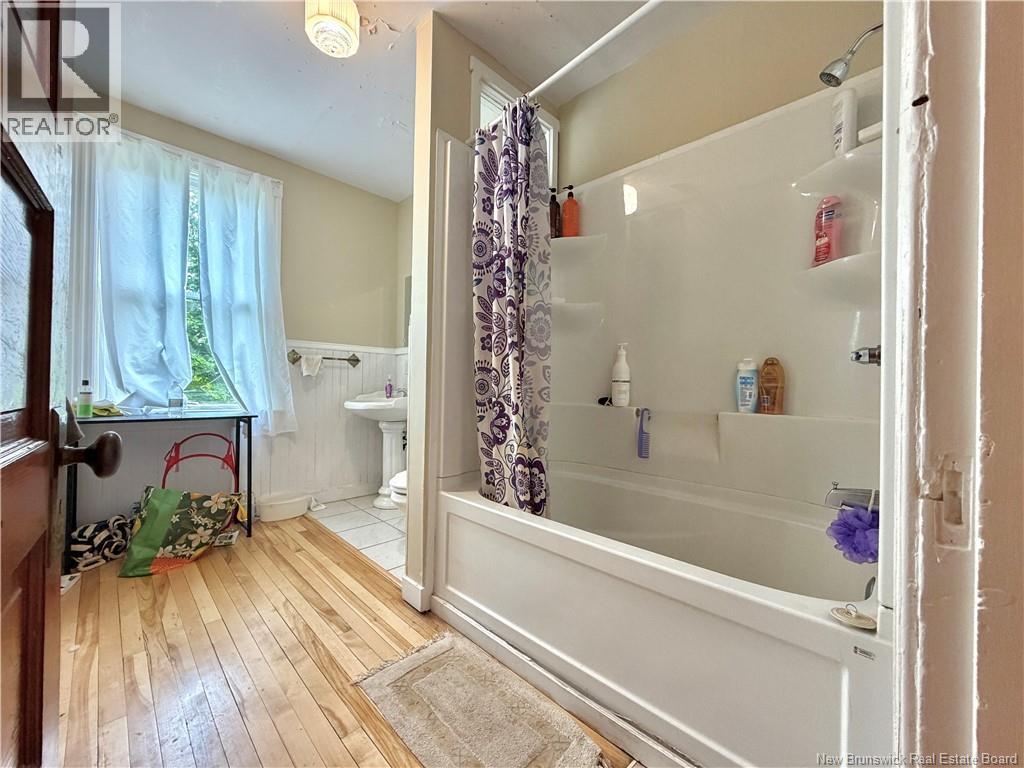 539 QUEEN ST - Image 29