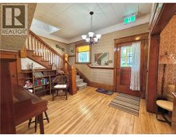 539 Queen St, photo 8