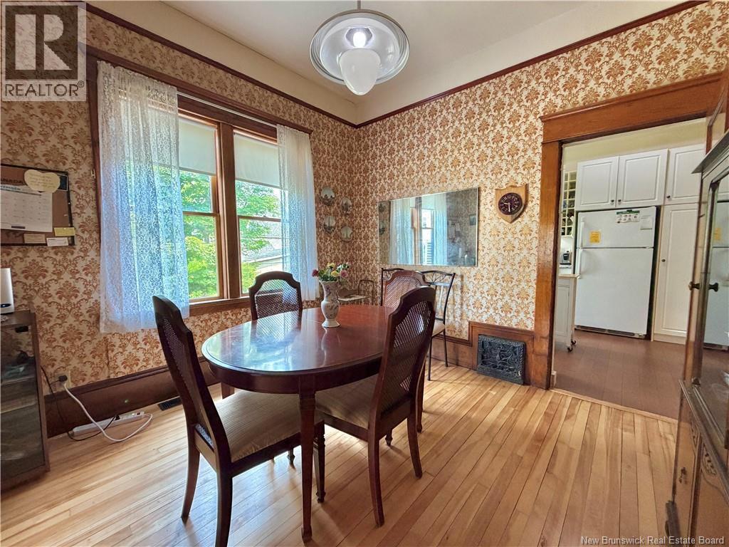539 QUEEN ST - Image 13