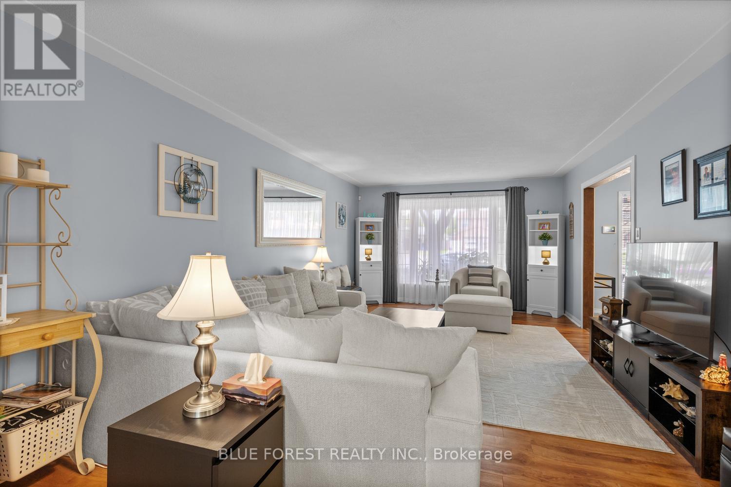 92 SALEM COURT - 14