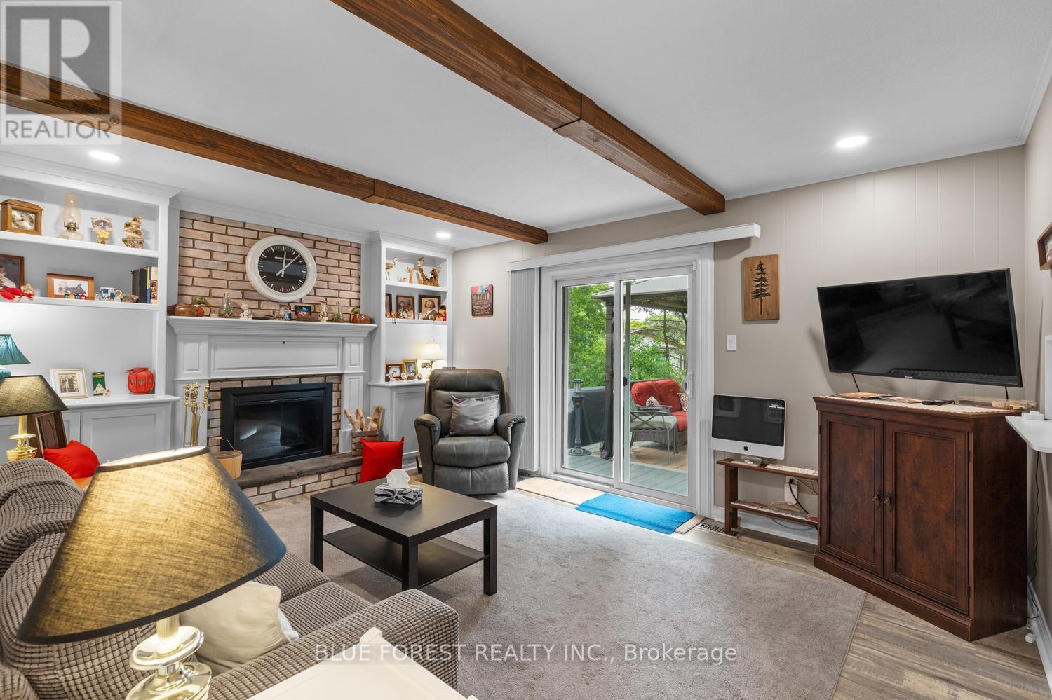 92 SALEM COURT - 18