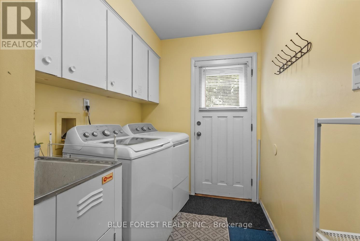 92 SALEM COURT - 22