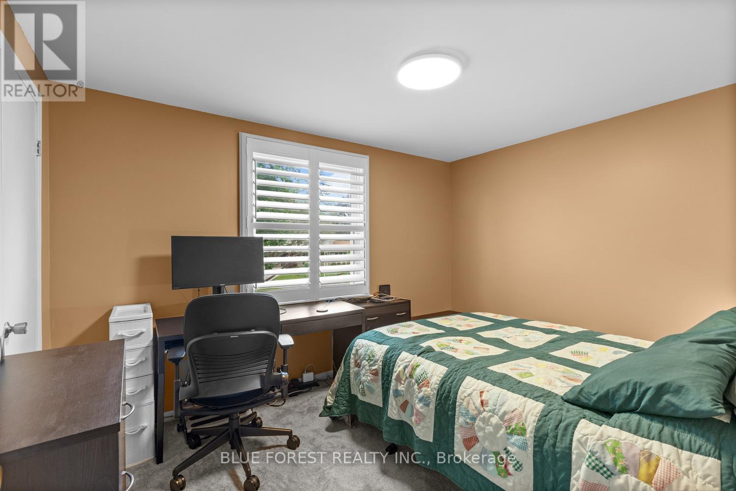 92 SALEM COURT - 24