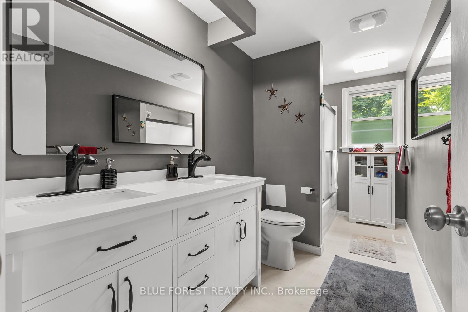 92 SALEM COURT - 34