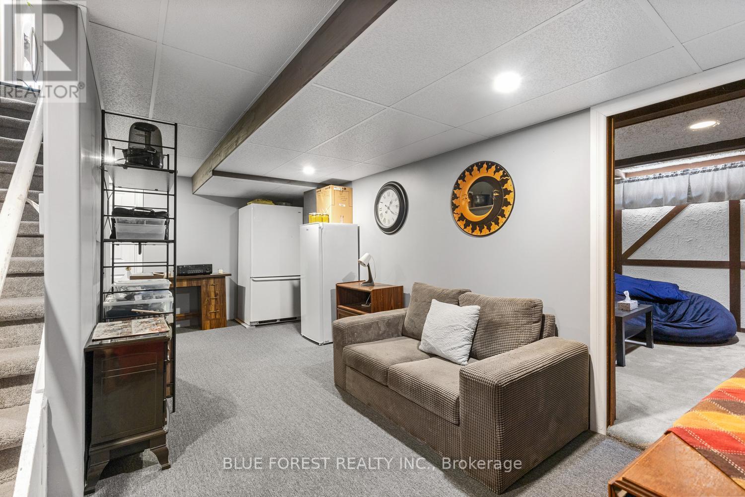 92 SALEM COURT - 35