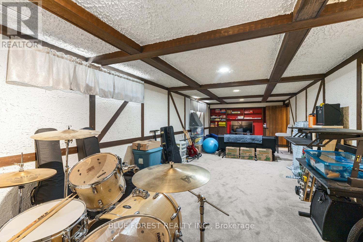 92 SALEM COURT - 37