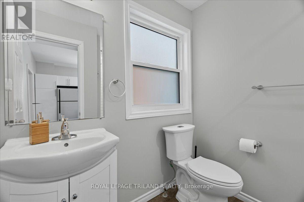 133 WILSON AVENUE - 10