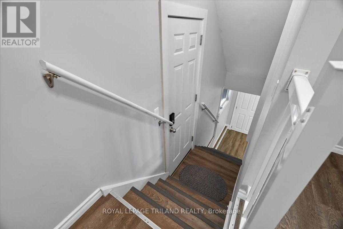 133 WILSON AVENUE - 12