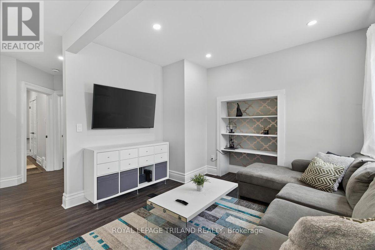 133 WILSON AVENUE - 18