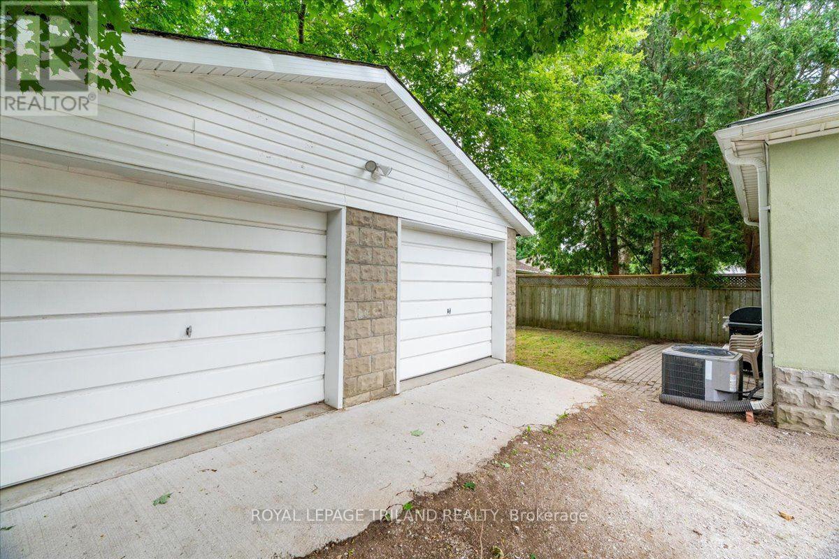 133 WILSON AVENUE - 27