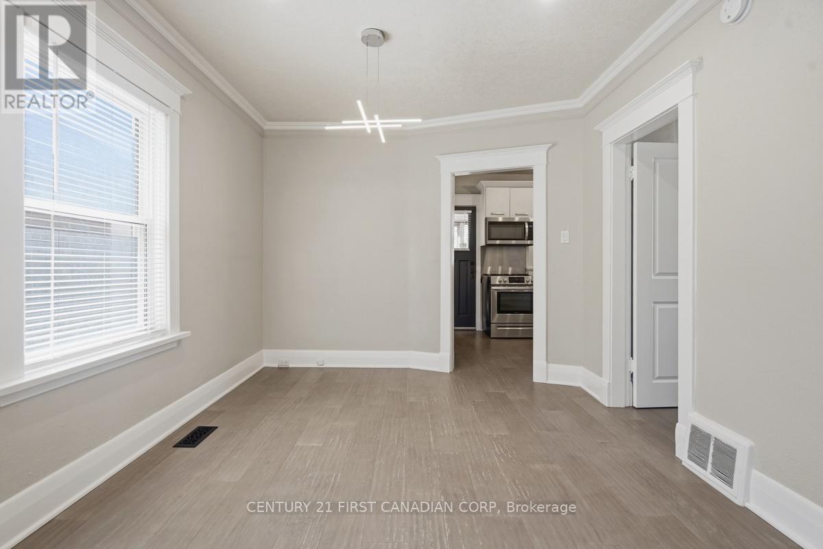 63 BEATTIE AVENUE - 13