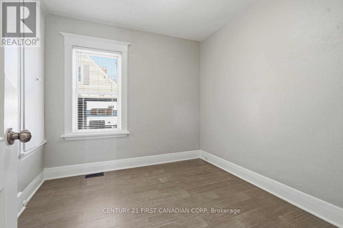 63 BEATTIE AVENUE - 19